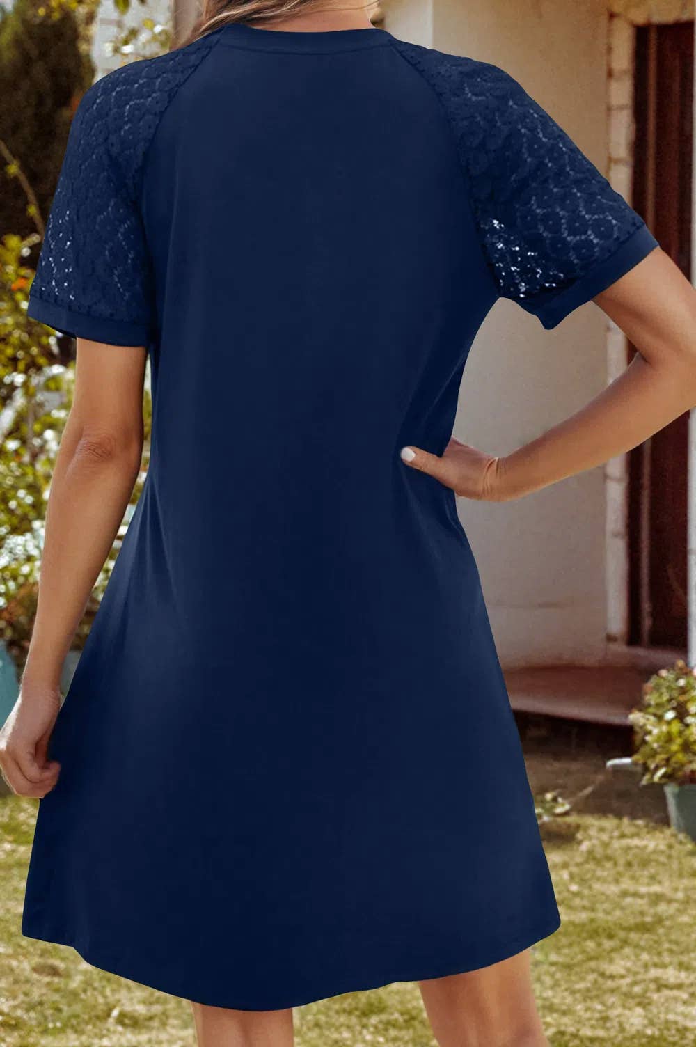 Lace Raglan Sleeve Pleated Detail Shift Dress: Blue