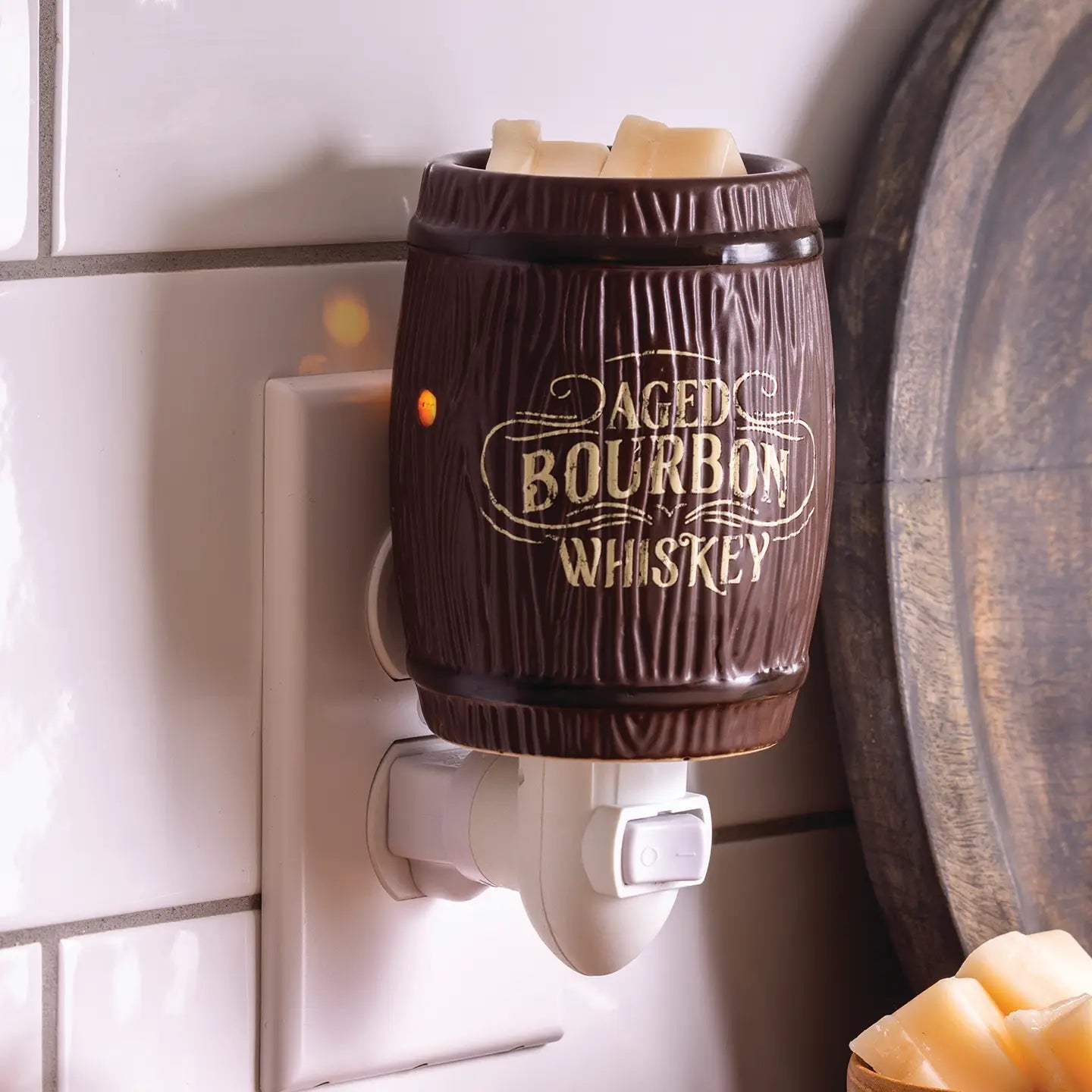 Bourbon Barrel Pluggable Fragrance Warmer
