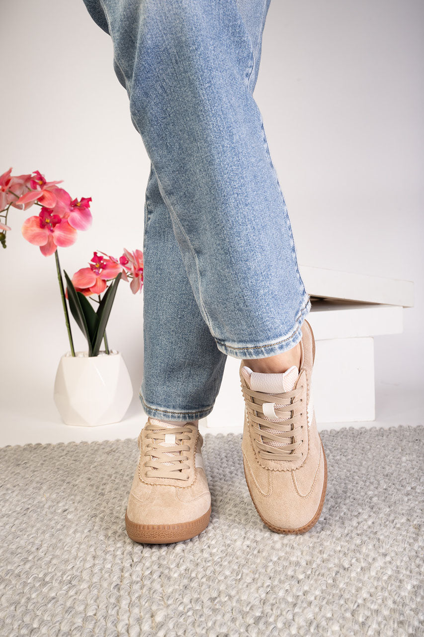 Spoiler Alert Sneaker-Sand