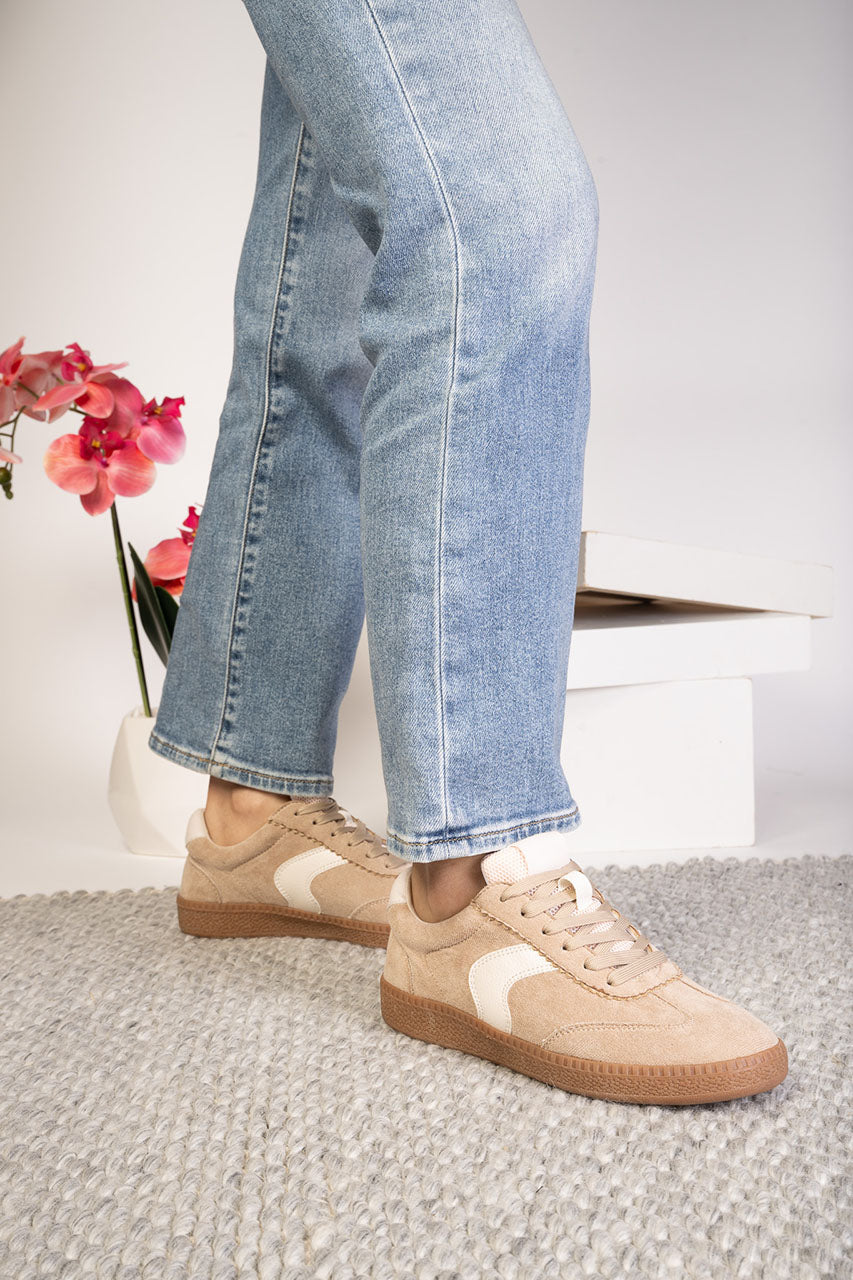 Spoiler Alert Sneaker-Sand