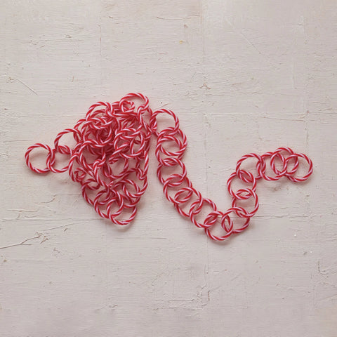 72"L x 2"H Plastic Link Garland with Candy Stripes, Red & White