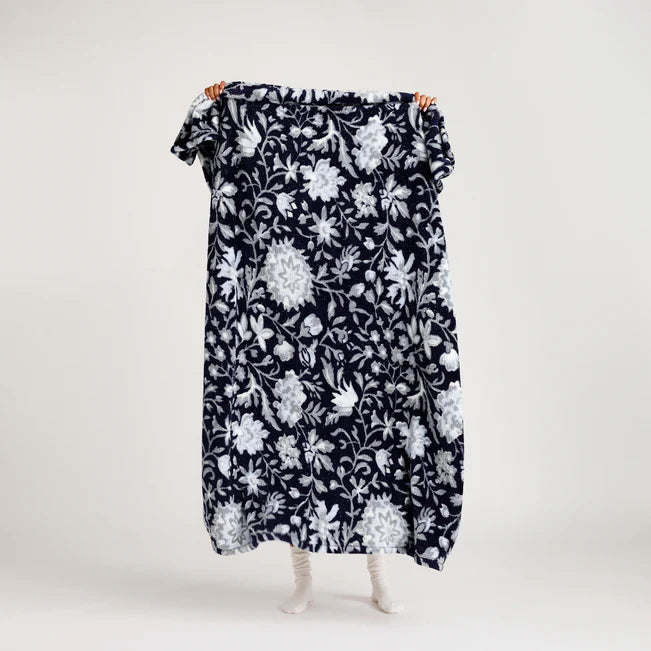 Plush Shimmer Throw Blanket Frosted Lace Navy