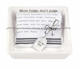 FUDGE BAKER WITH TOWEL SET