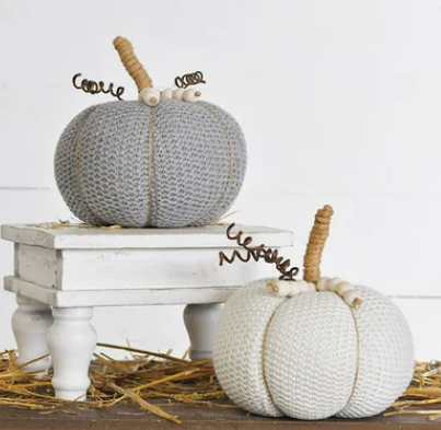 7" KNIT PUMPKINS