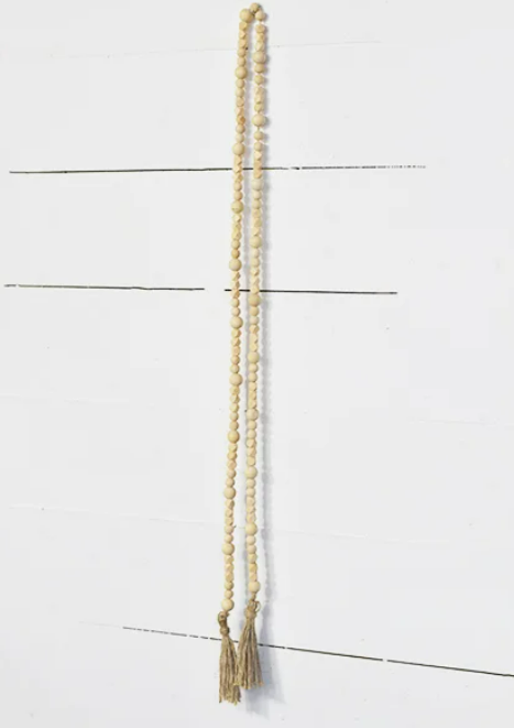 61' NAT/WHT BEADS