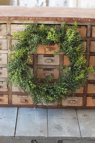 New England Boxwood Wreath | 18"
