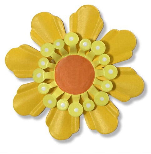 Flower Dimensional magnet yellow